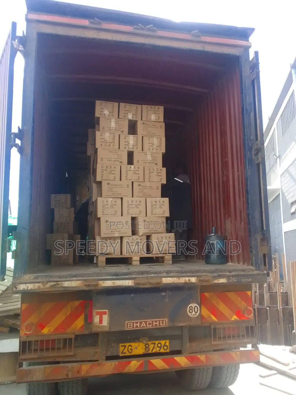Box Body Trailer Accessible for Transport