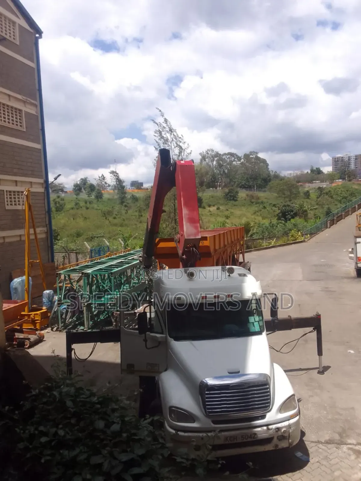 Flatbed Trailer With Crane Available for Lifting