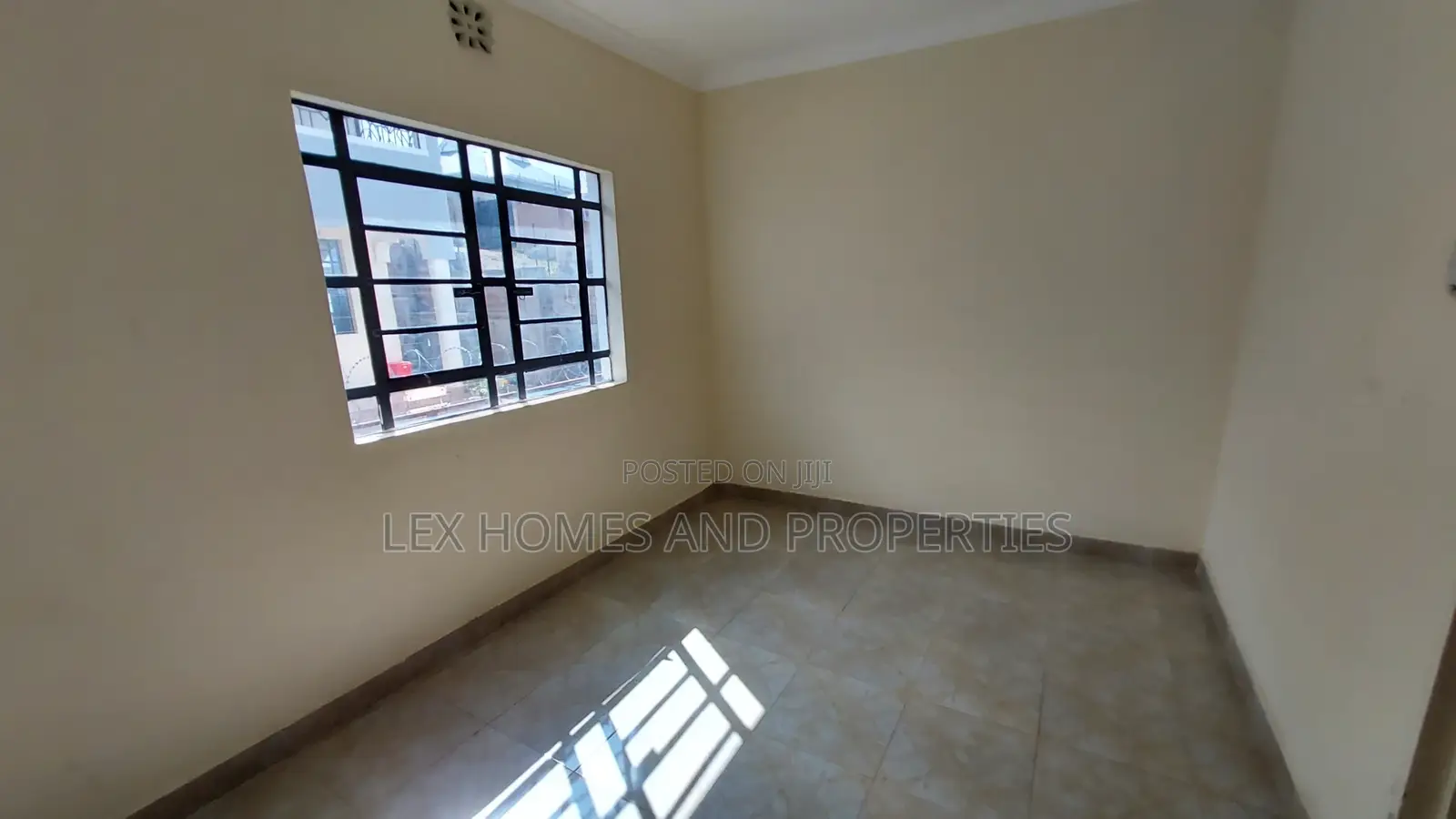 5bdrm Maisonette in Rimpa for sale