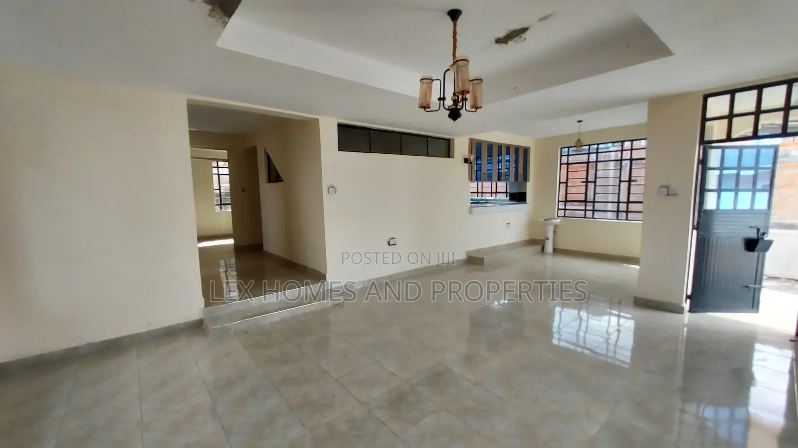 5bdrm Maisonette in Rimpa for sale