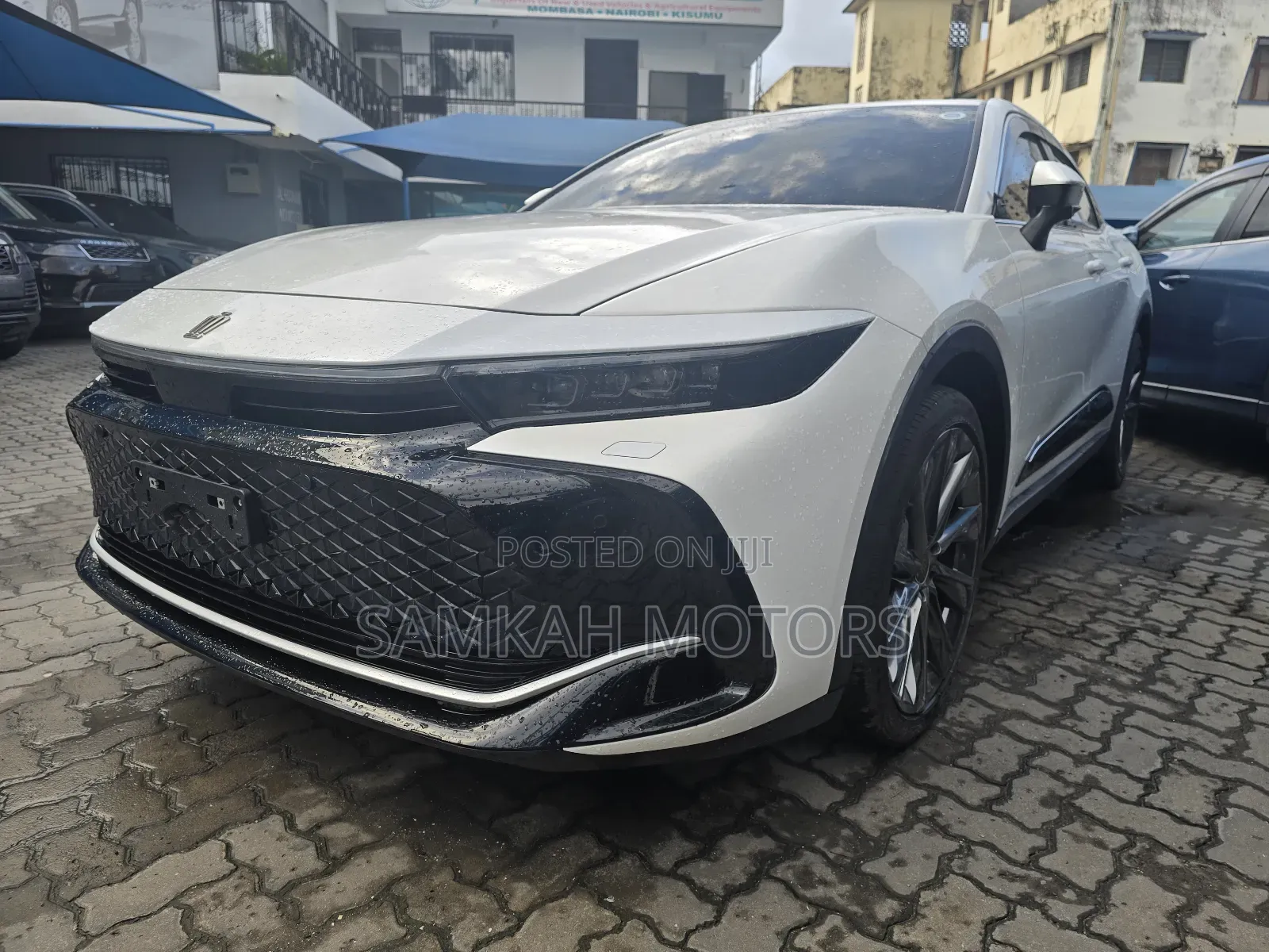 Toyota Crown 2023 White