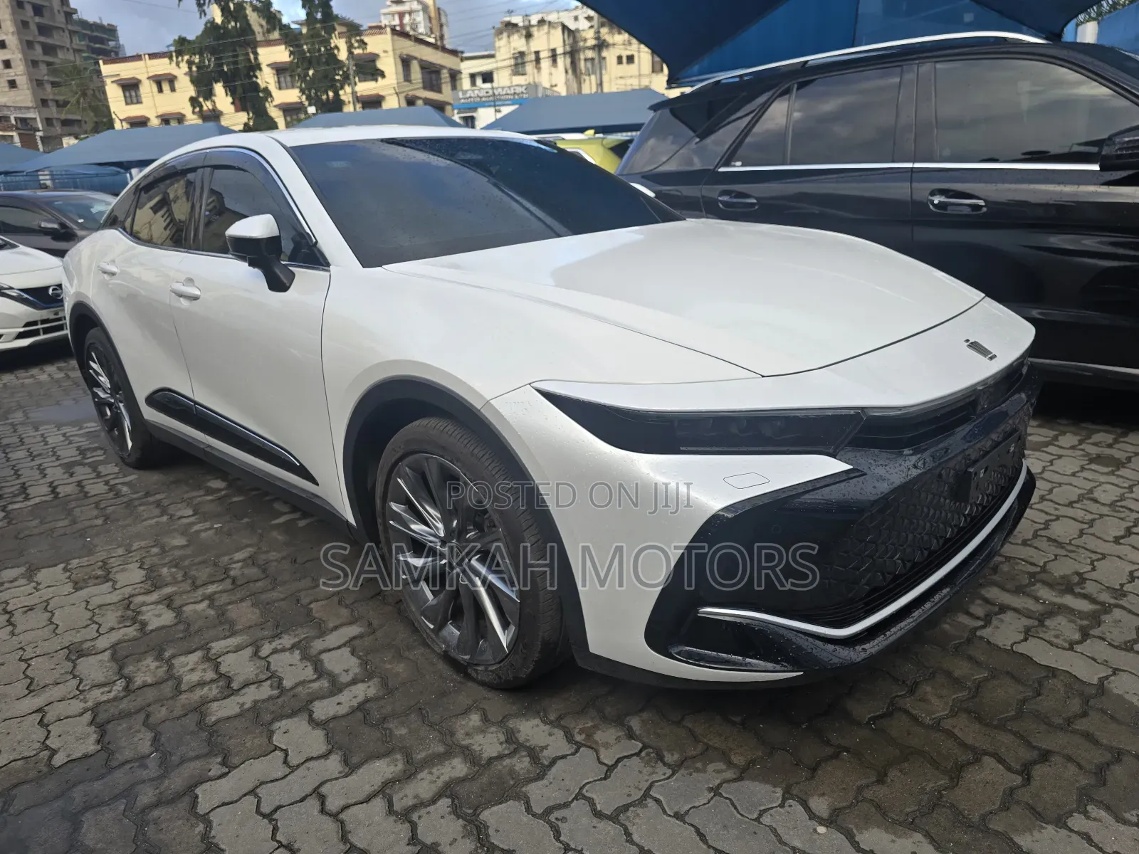 Toyota Crown 2023 White