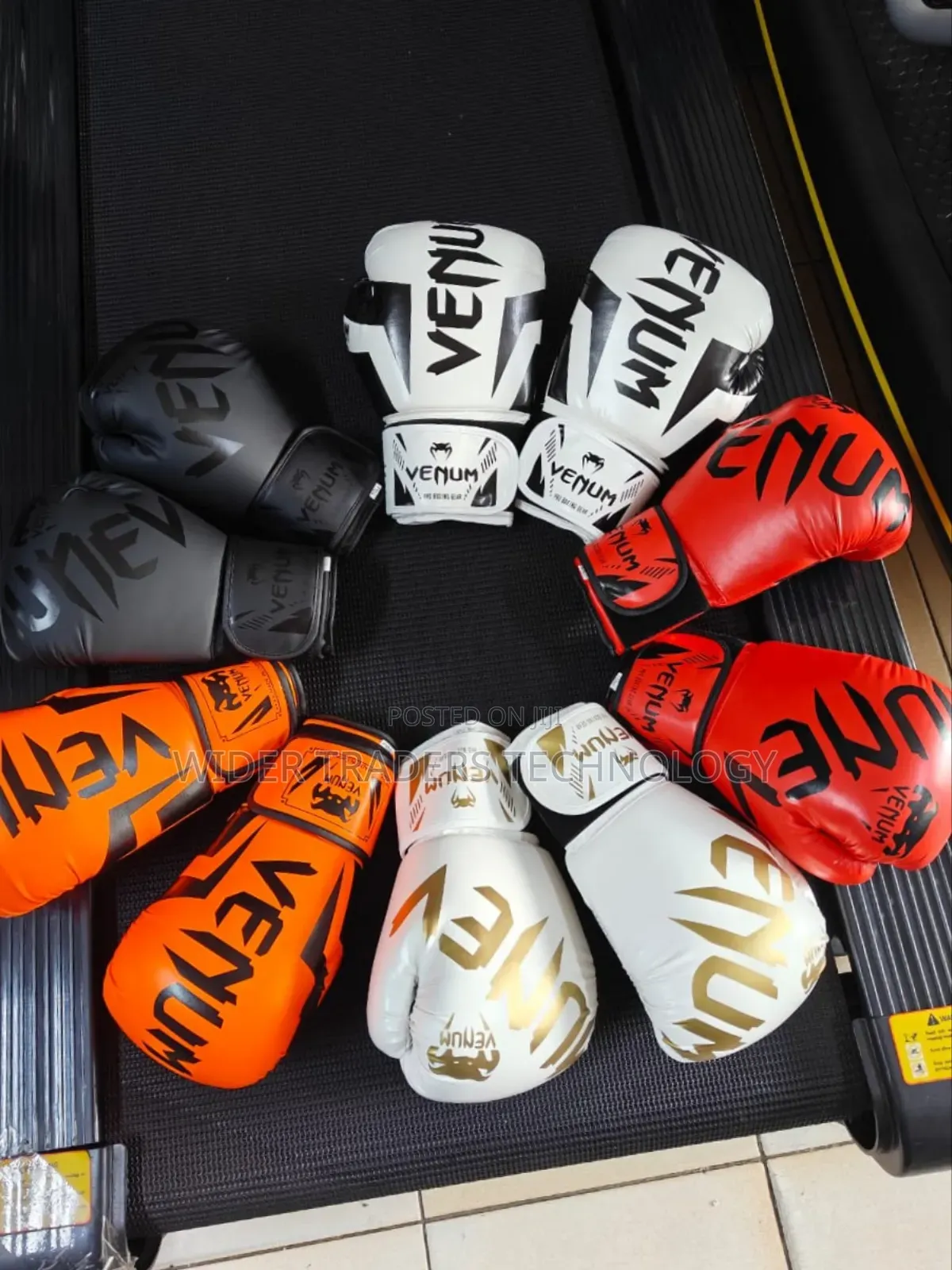 Boxing Gloves
10oz
12 Oz