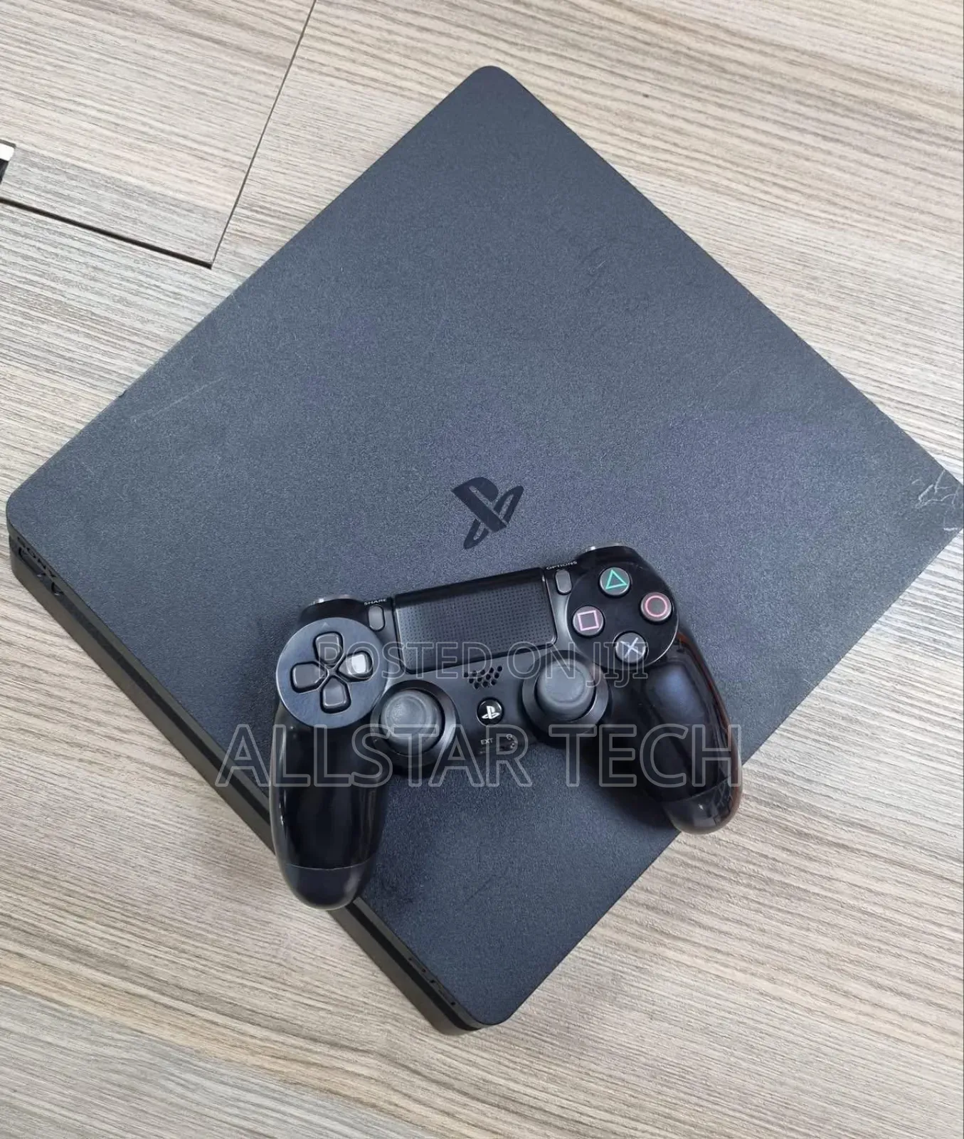 Sony Playstation 4 Slim Gaming With 2 Controllers