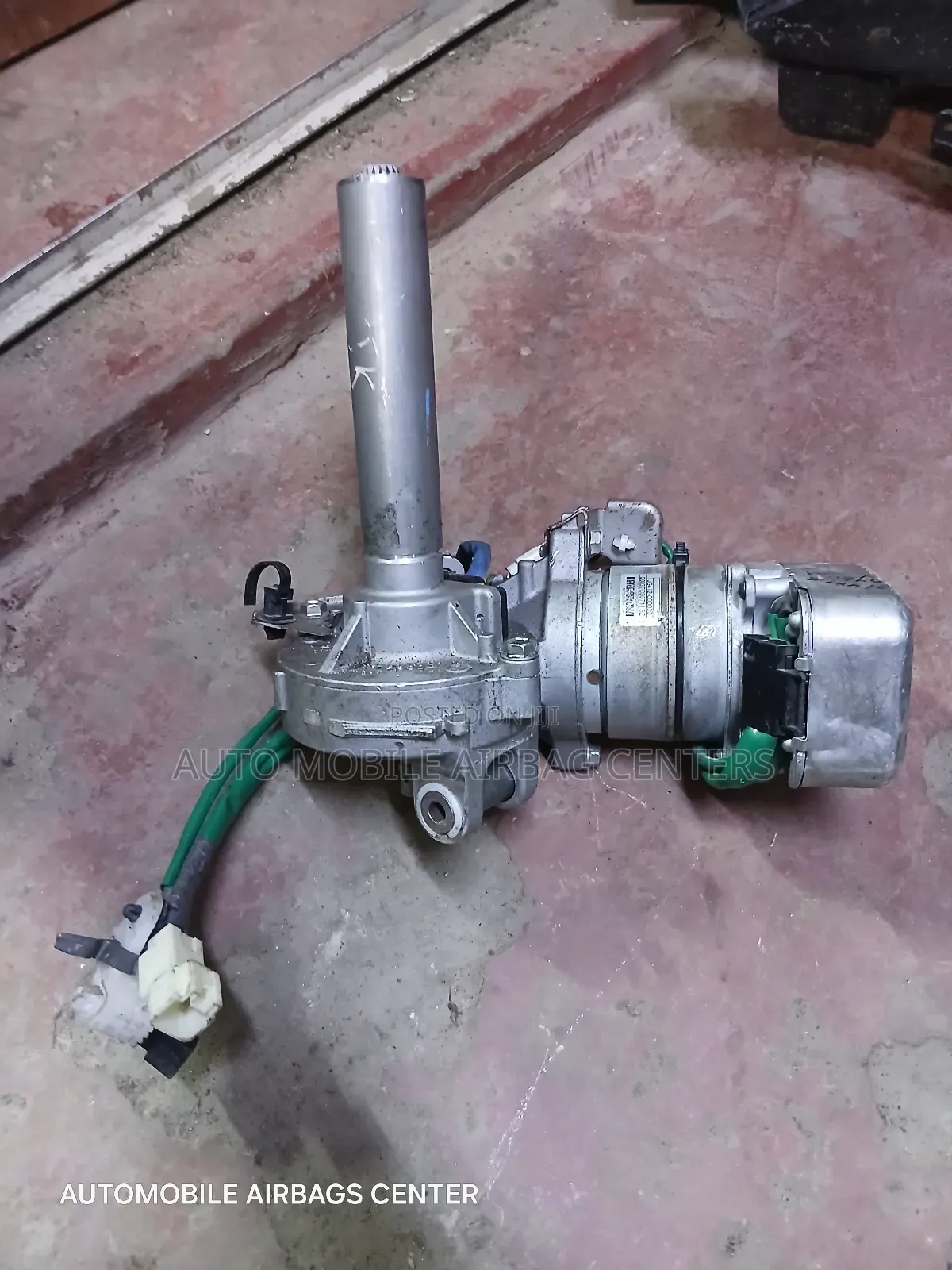 Auris Hybrid Steering Column