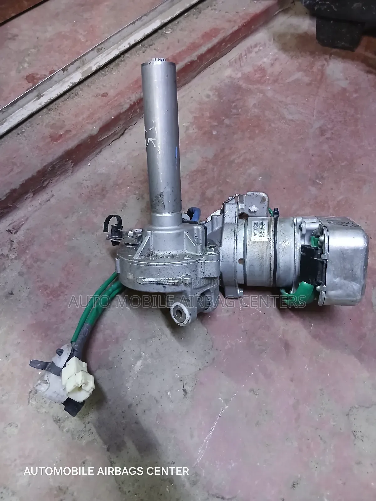 Auris Hybrid Steering Column
