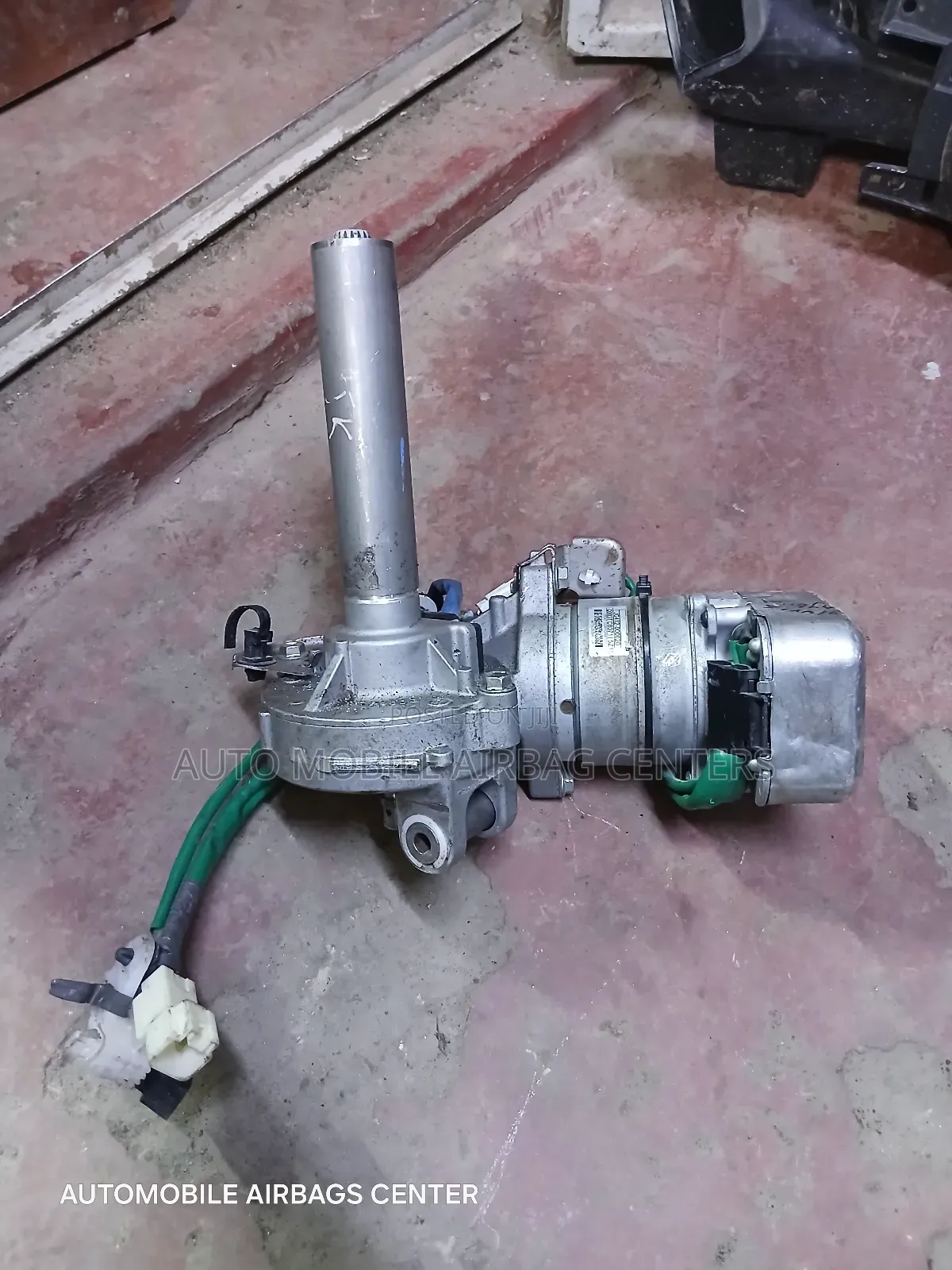 Auris Hybrid Steering Column