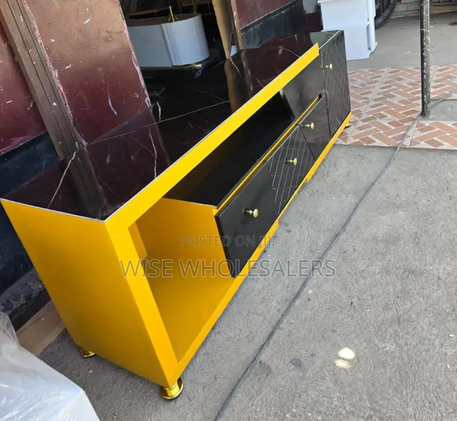 *5.5fts Modern Tv Stand With Marble Sheet