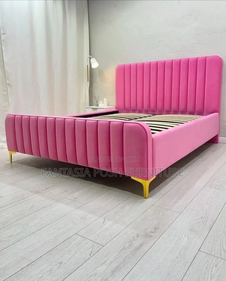 Chic 5*6 Mocket Bed With Vibrant Pink Upholstery