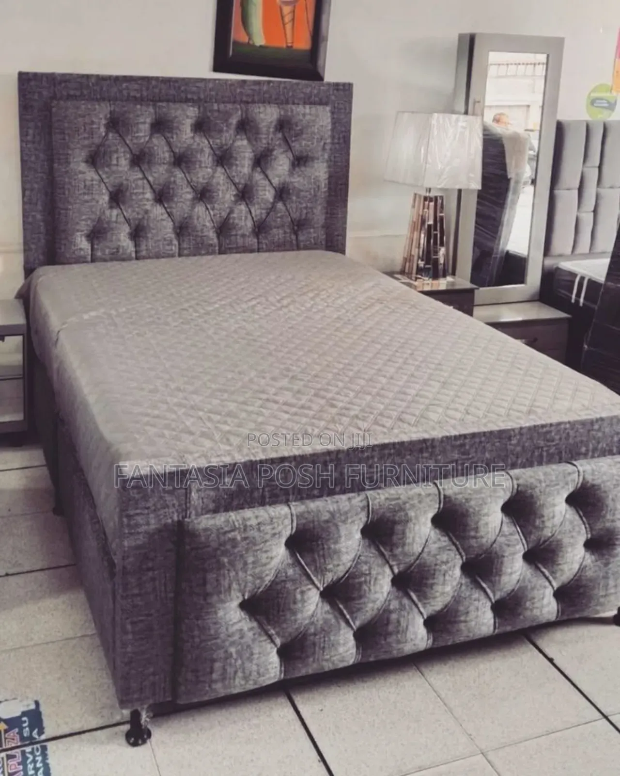 Gray Linen Mocket Tufted Bed Size 5 by 6