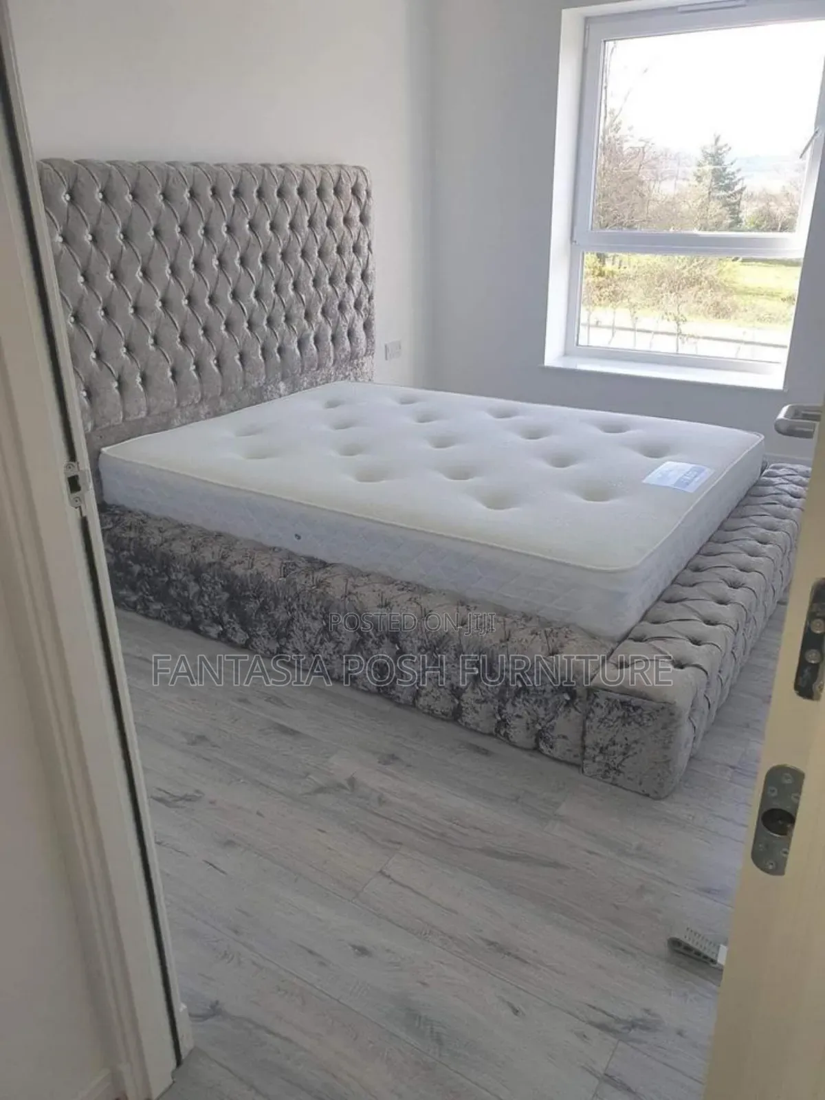 Luxury Velvet Mocket Bed Frame Size 5 by 6