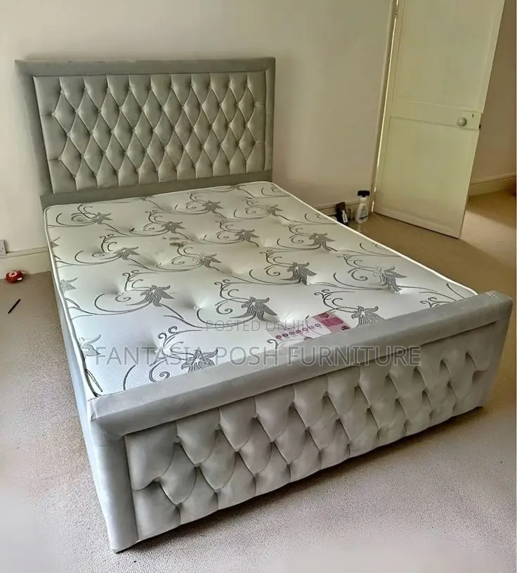 Plush 5*6 Mocket Bed With a Tufted Headboard
