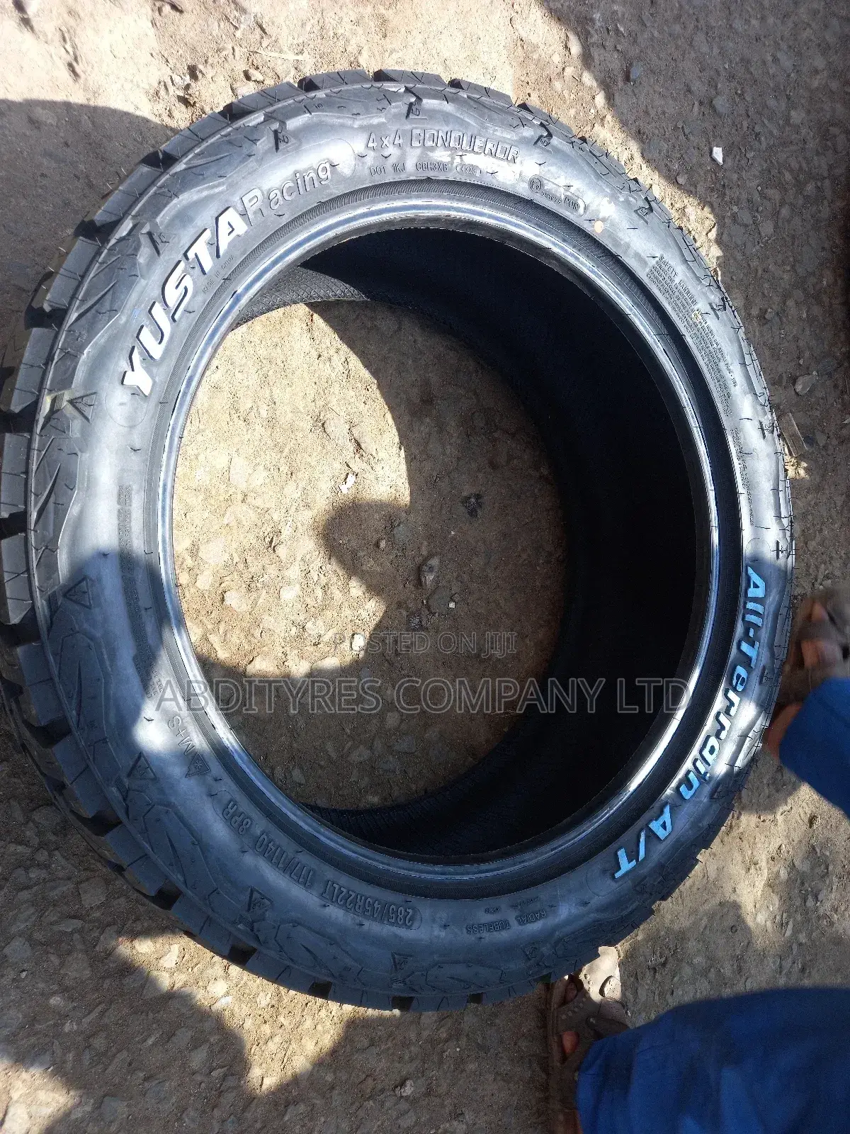 285/45r22 Yusta