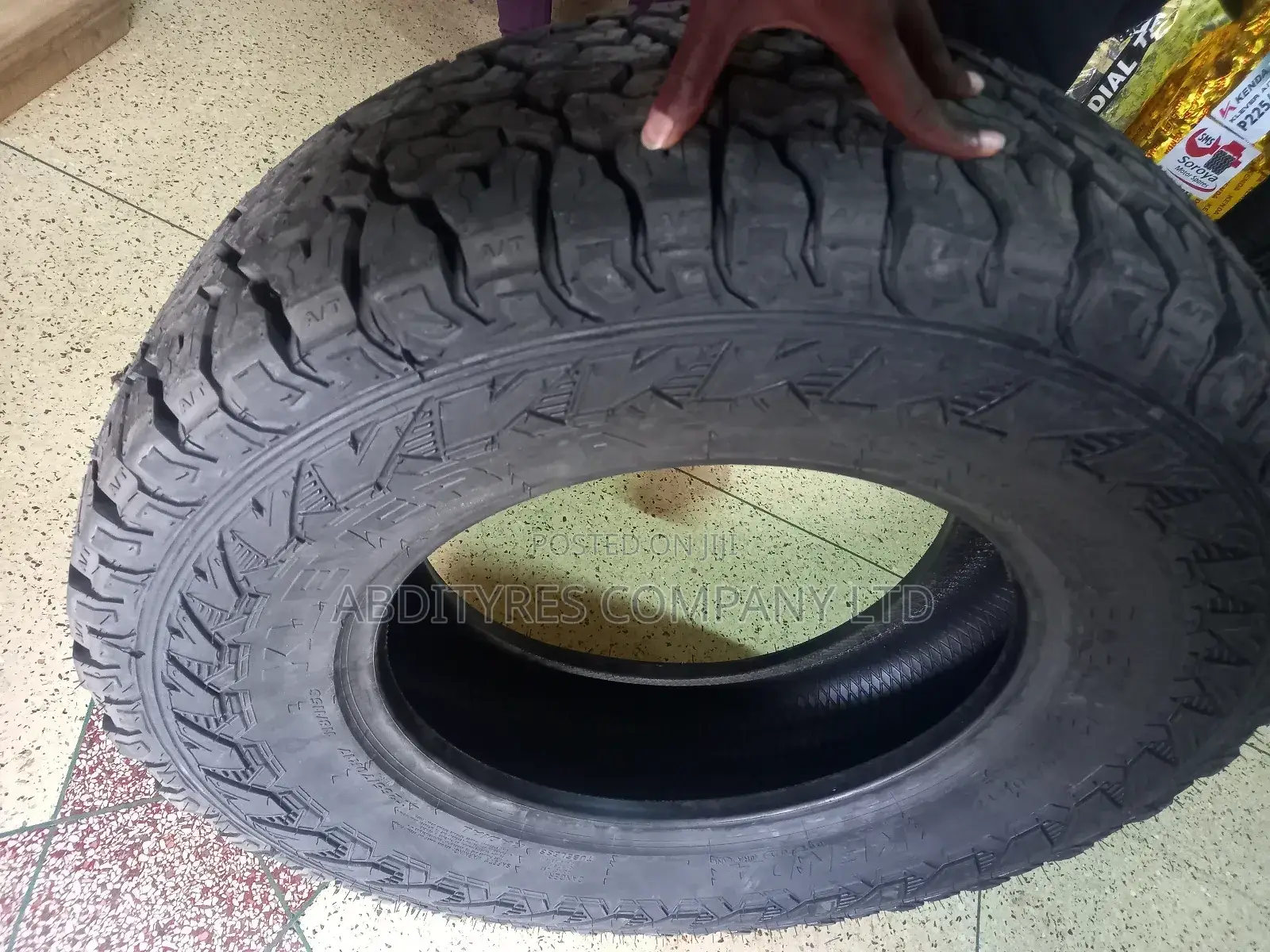 265/70r17 Kenda No