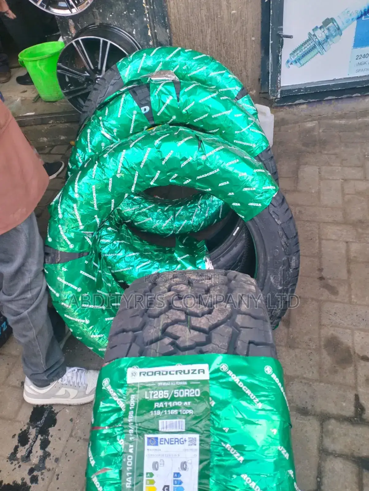 285/50r20 Roadcruza