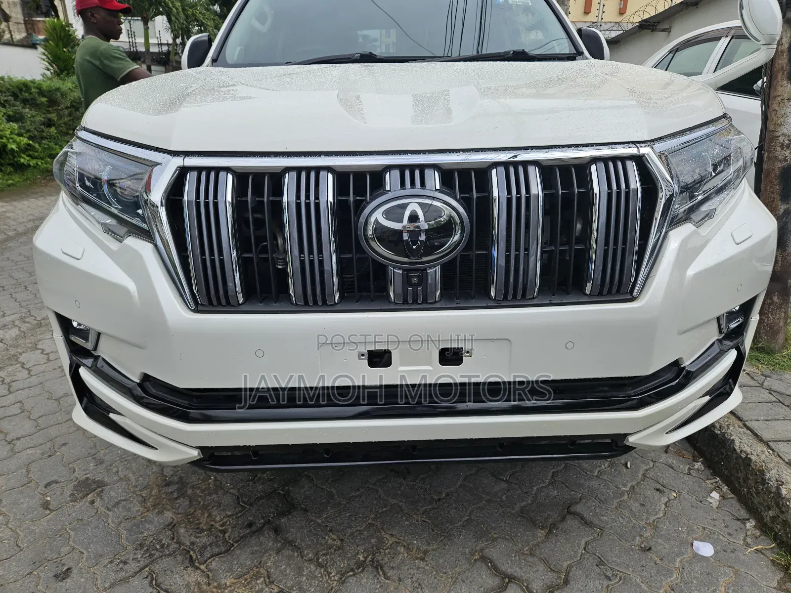 Toyota Land Cruiser Prado 2018 White