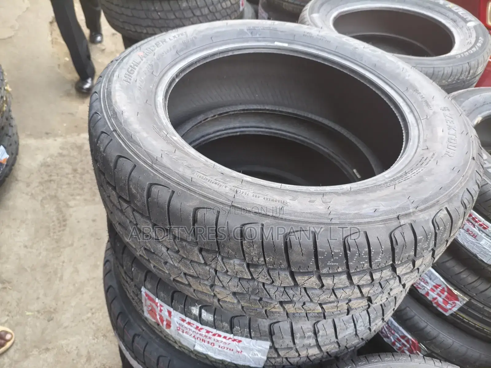 235/60r18 Zextour