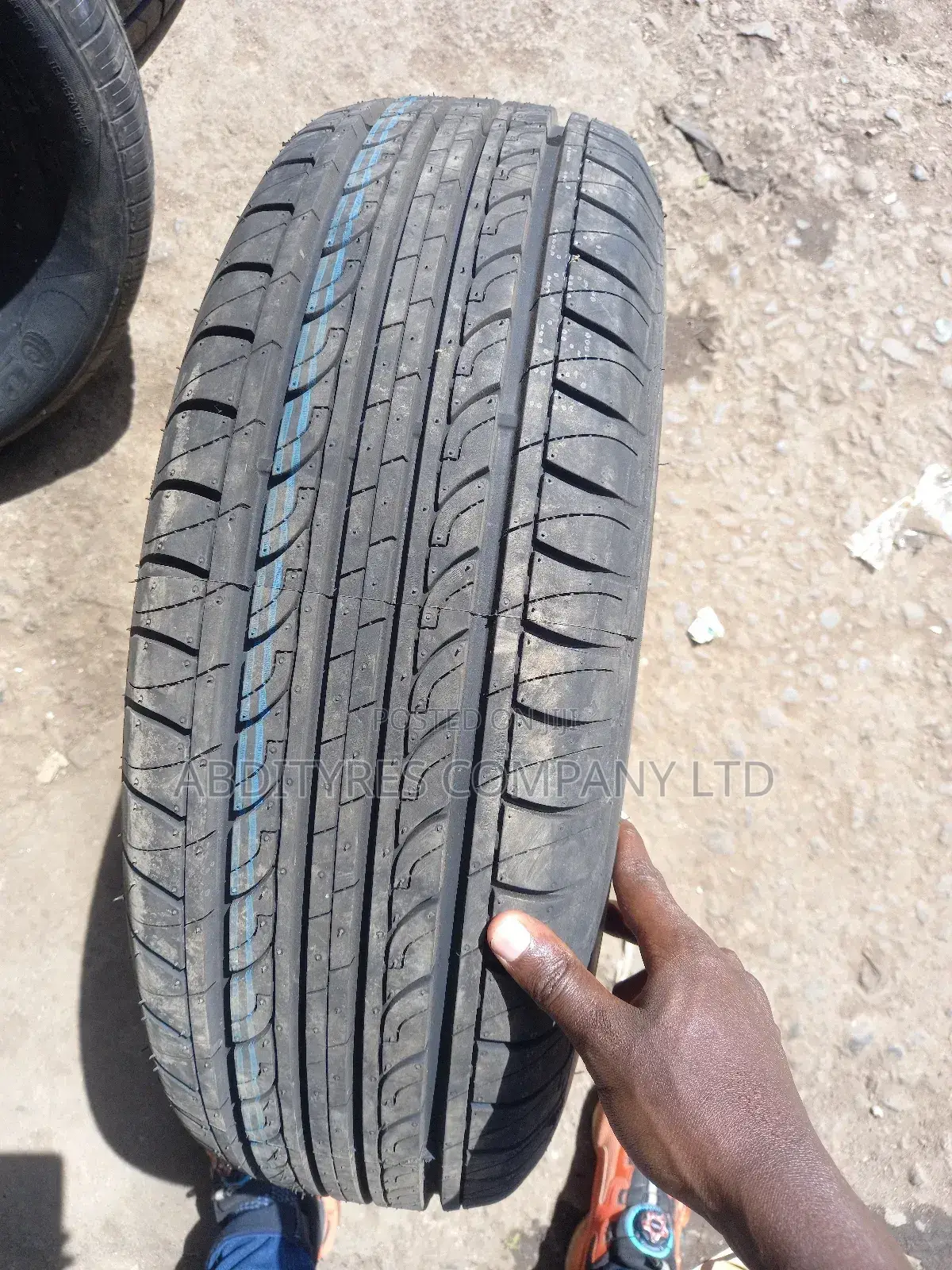 205/70r14 Centara