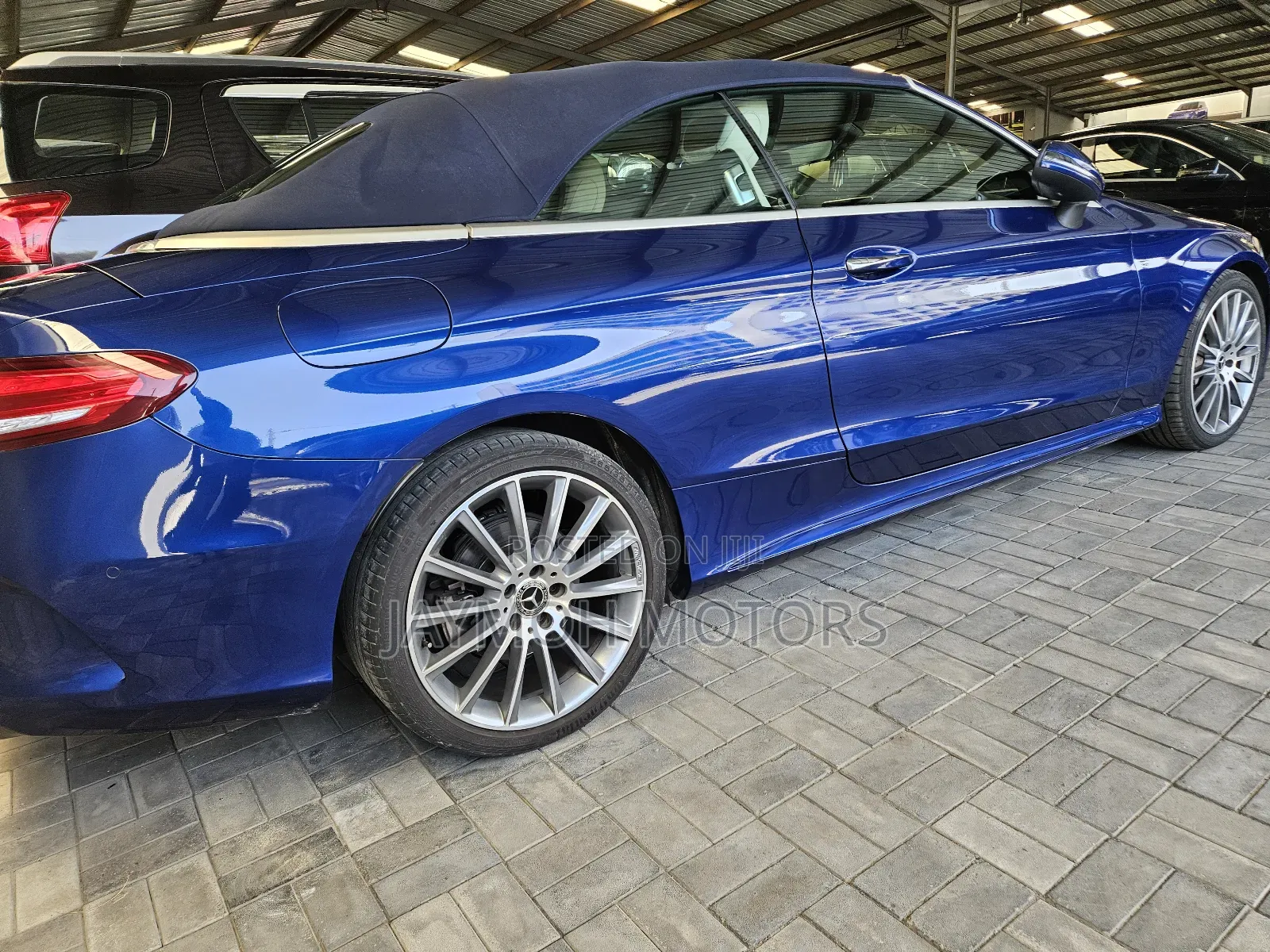 Mercedes-Benz C180 2018 Blue
