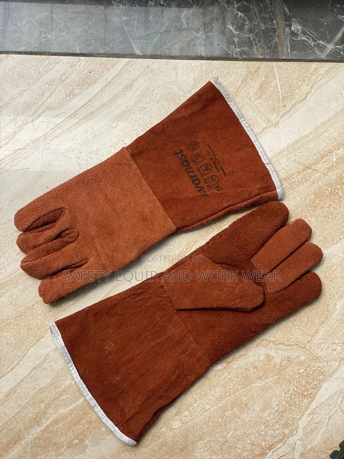 Long Welding Gloves For Arm Protection.