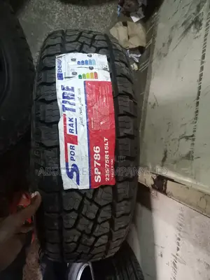 235/75r15 Sportrak Sp786