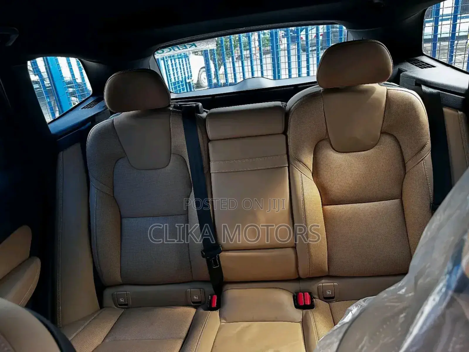 Volvo XC60 T5 Momentum AWD 2018 Gray