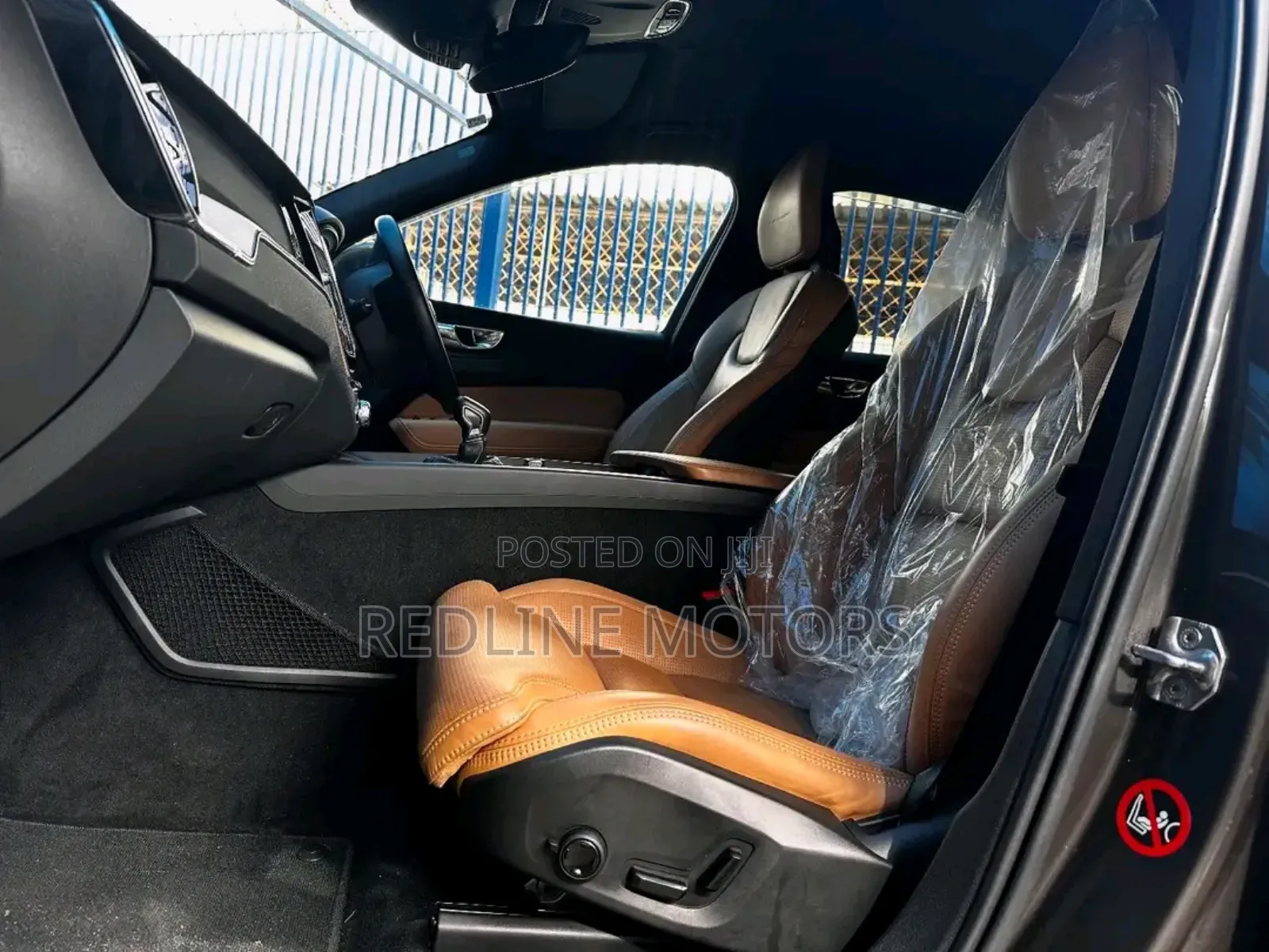 Volvo XC60 T5 Momentum AWD 2018 Gray