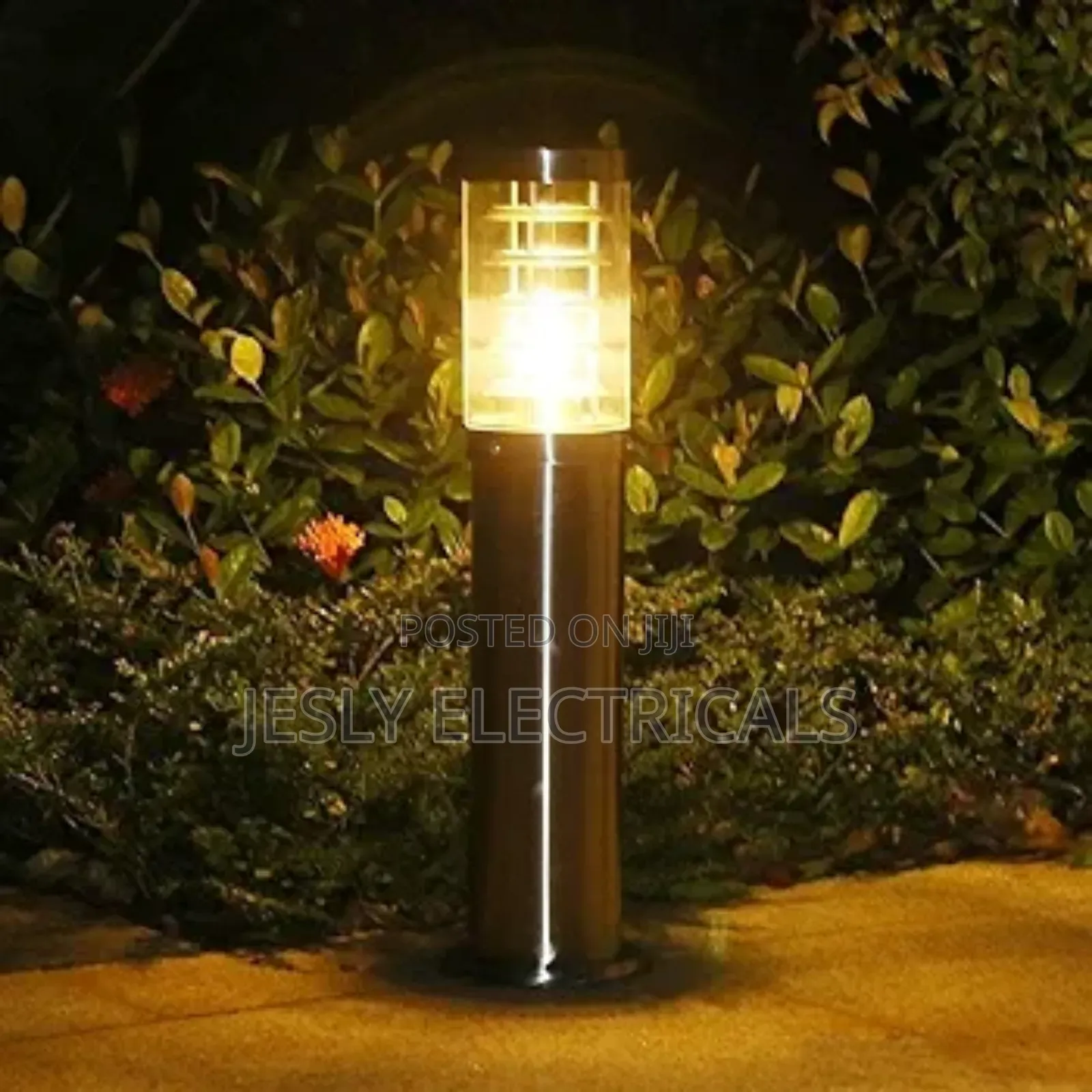 Simple Outdoor Waterproof Lawn Lamp