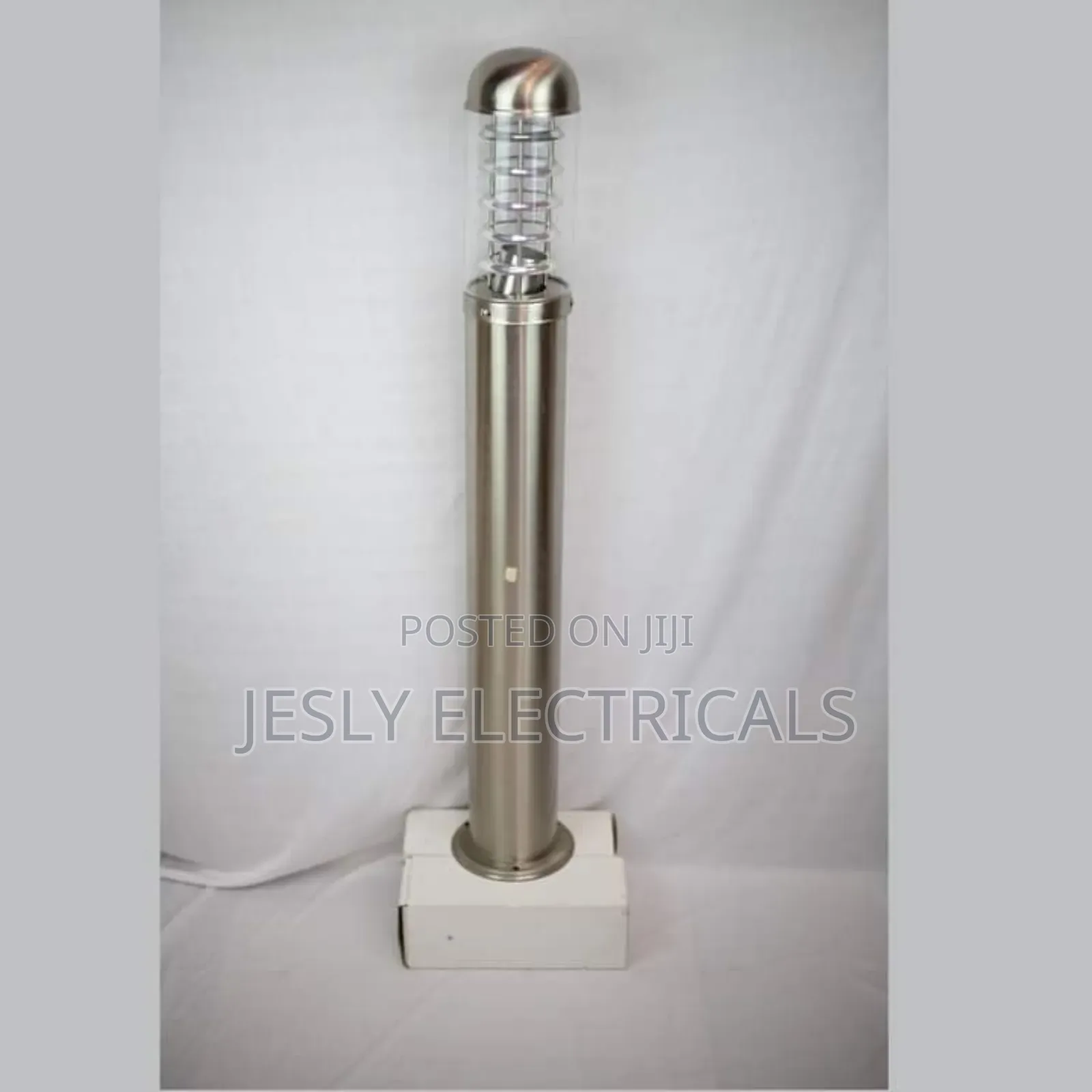 Simple Outdoor Waterproof Lawn Lamp