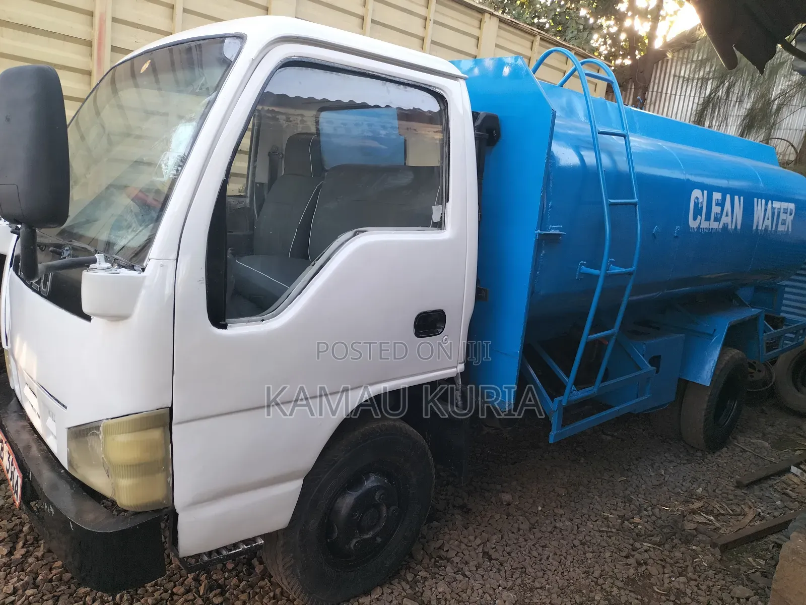 Isuzu NKR Water Boozer