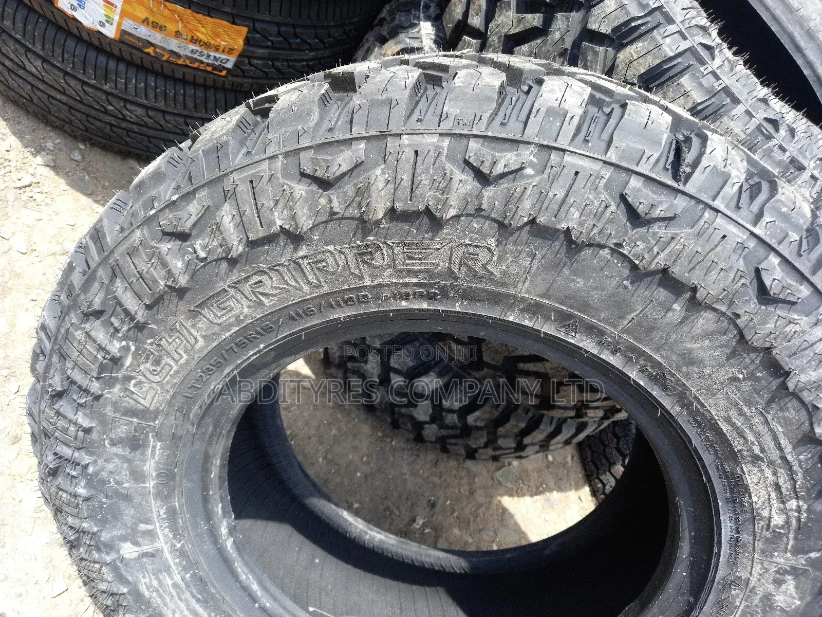 235/75r15 LCH 10pr