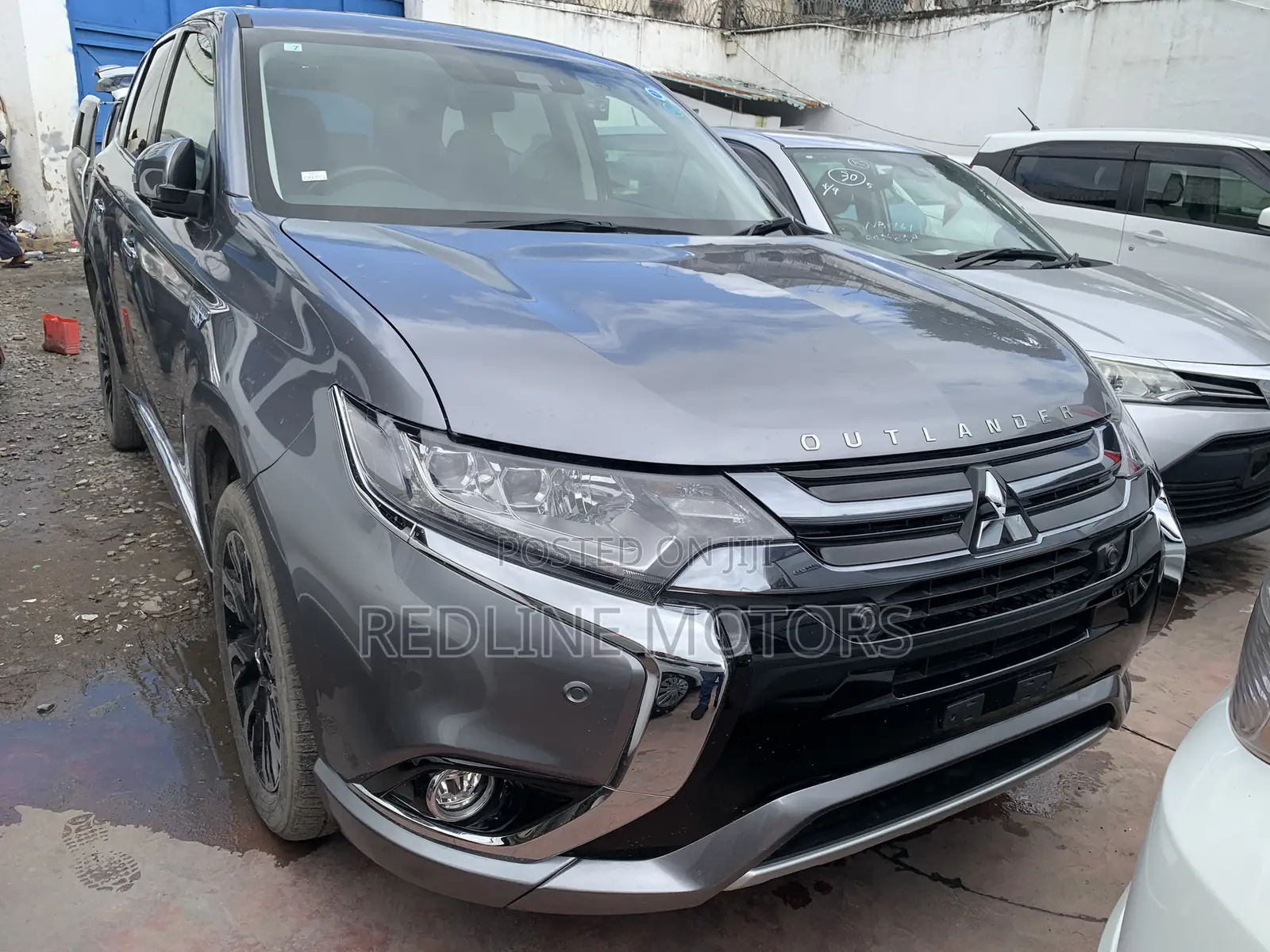 Mitsubishi Outlander PHEV 2018 Silver