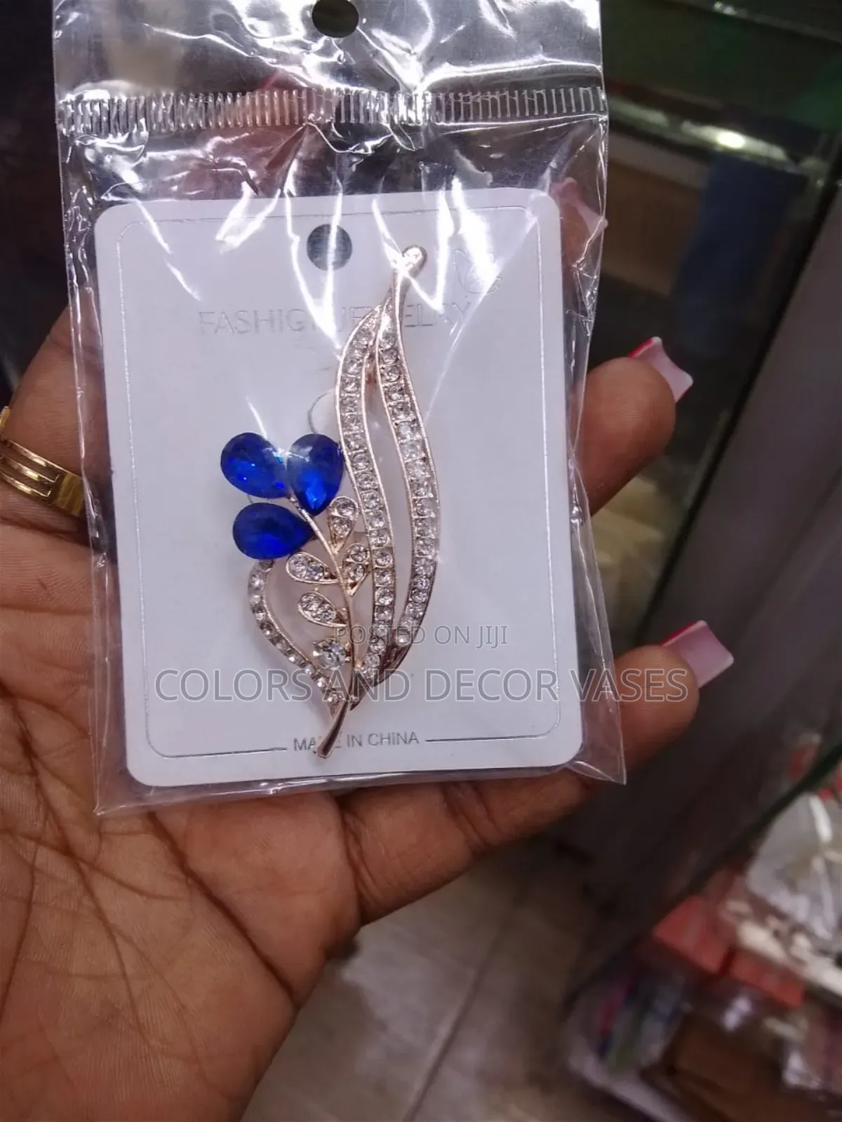 Beautiful Blue Brooches to Match Your Outfit