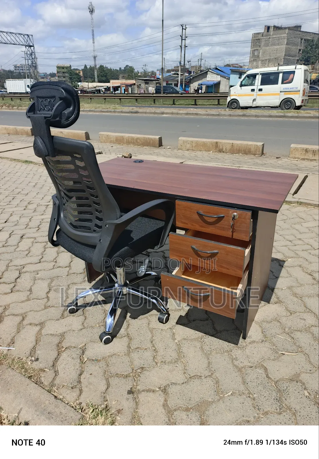 Office Chair With Strong Backrest Plus Office Desk