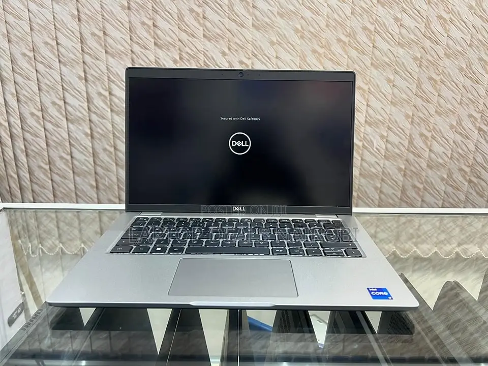 Laptop Dell Latitude 5400 16GB Intel Core I7 HDD+SSD 256GB