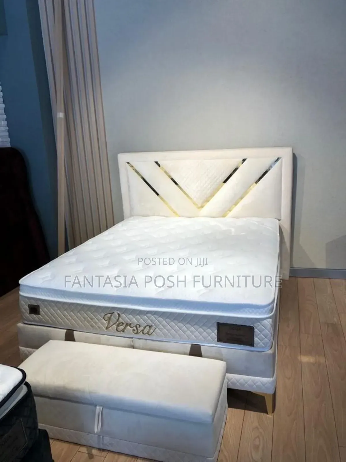 5x6 Luxurious White Chester Bed Set With Storage Box