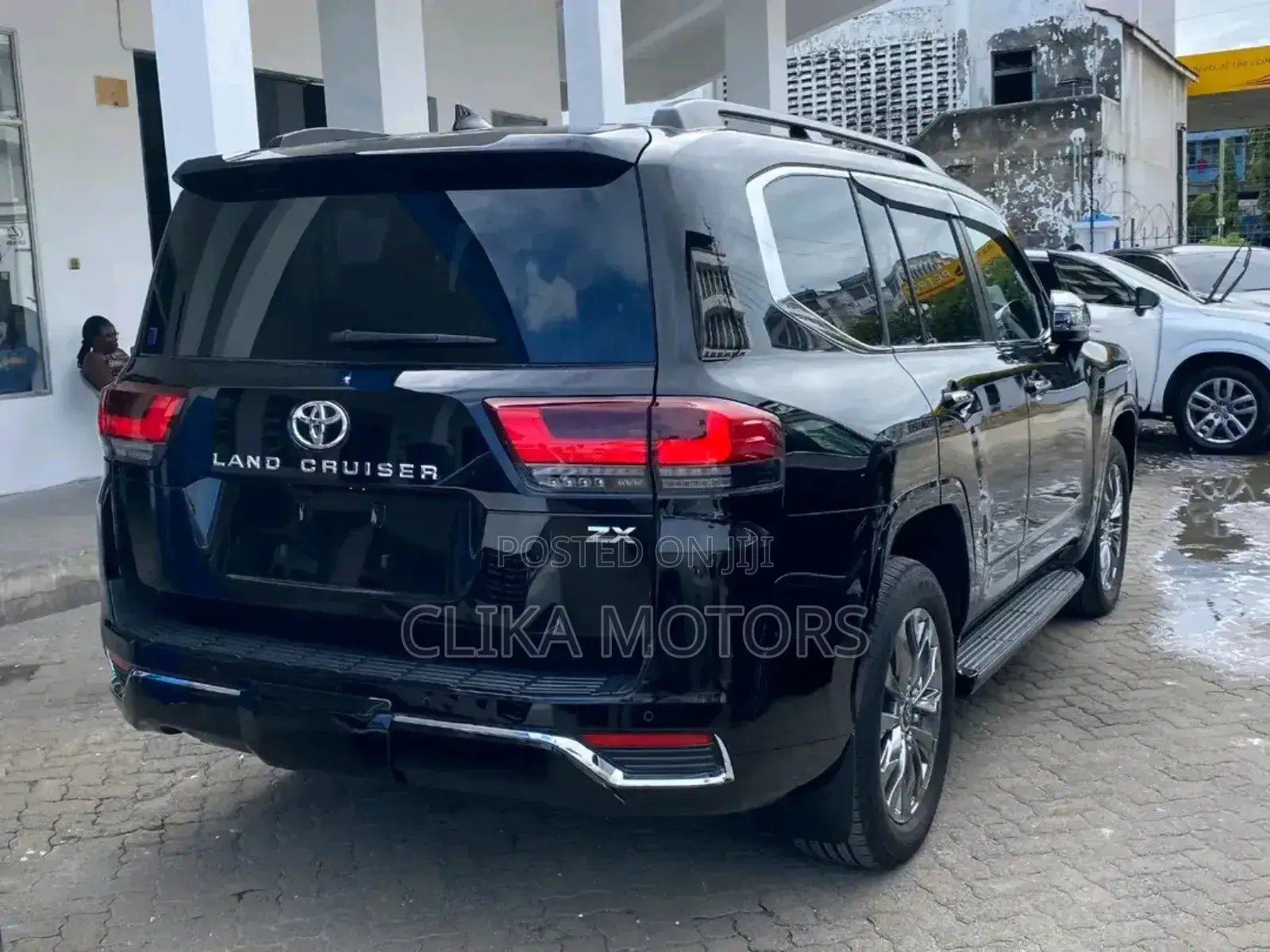 Toyota Land Cruiser 4.6 V8 ZX 2020 Black