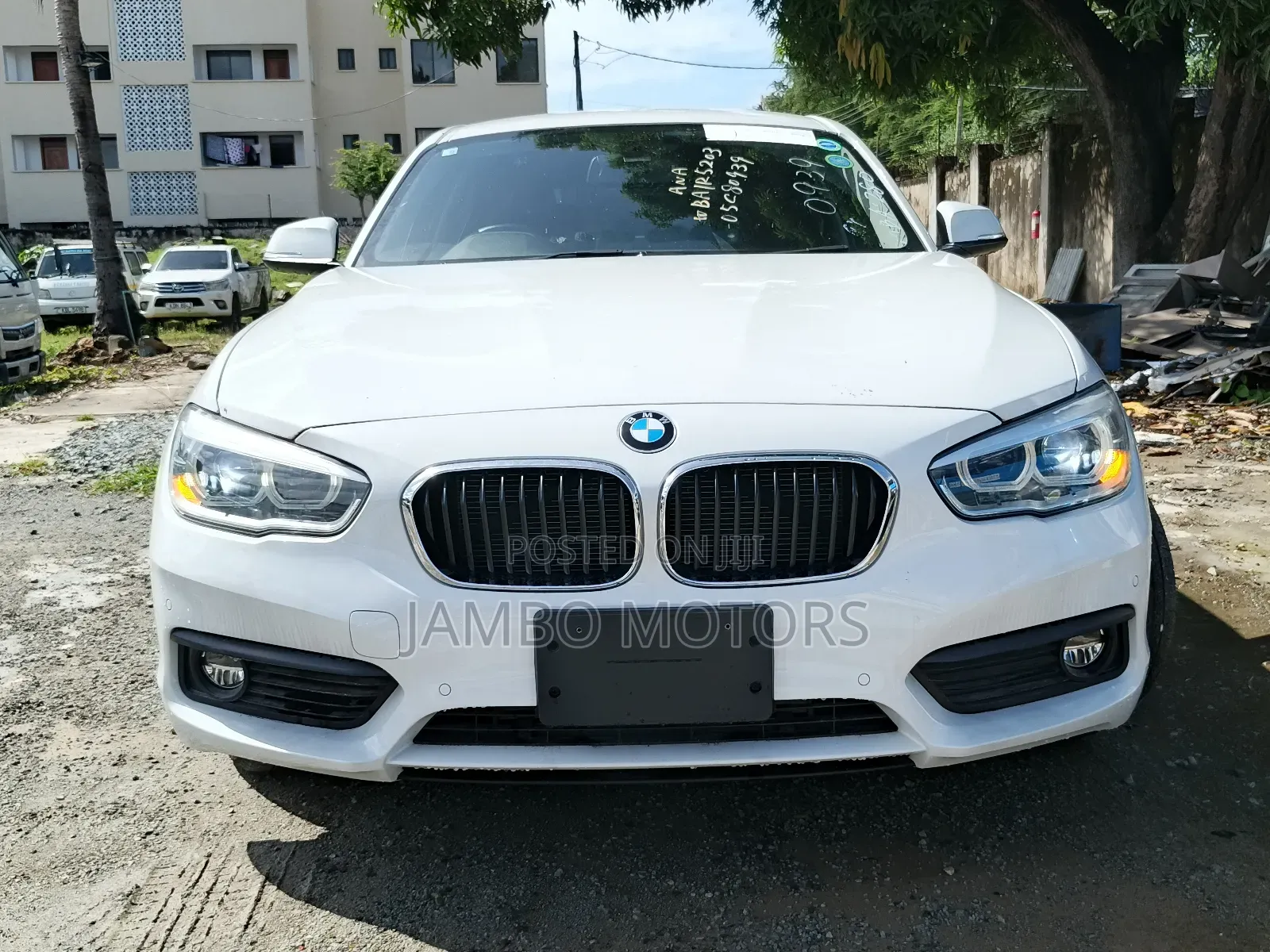 BMW 118i 2019 White