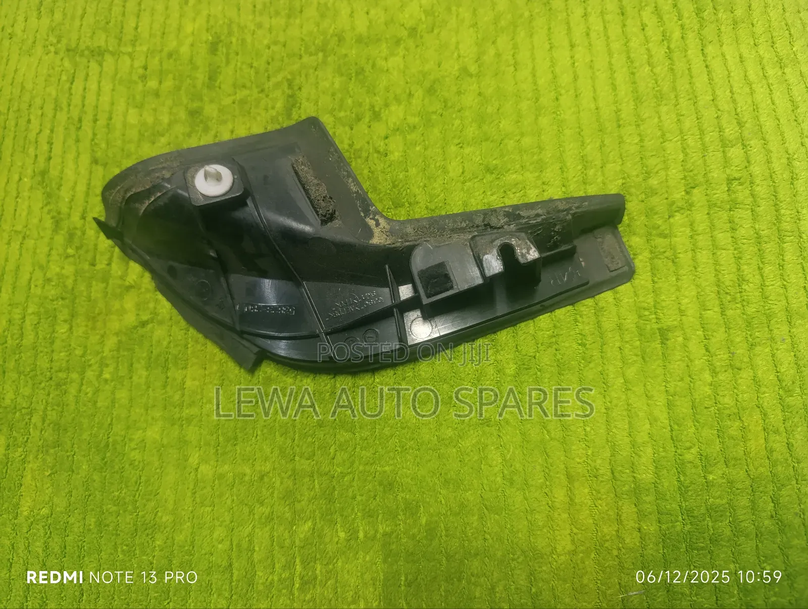 Windscreen Finisher For Toyota Noah