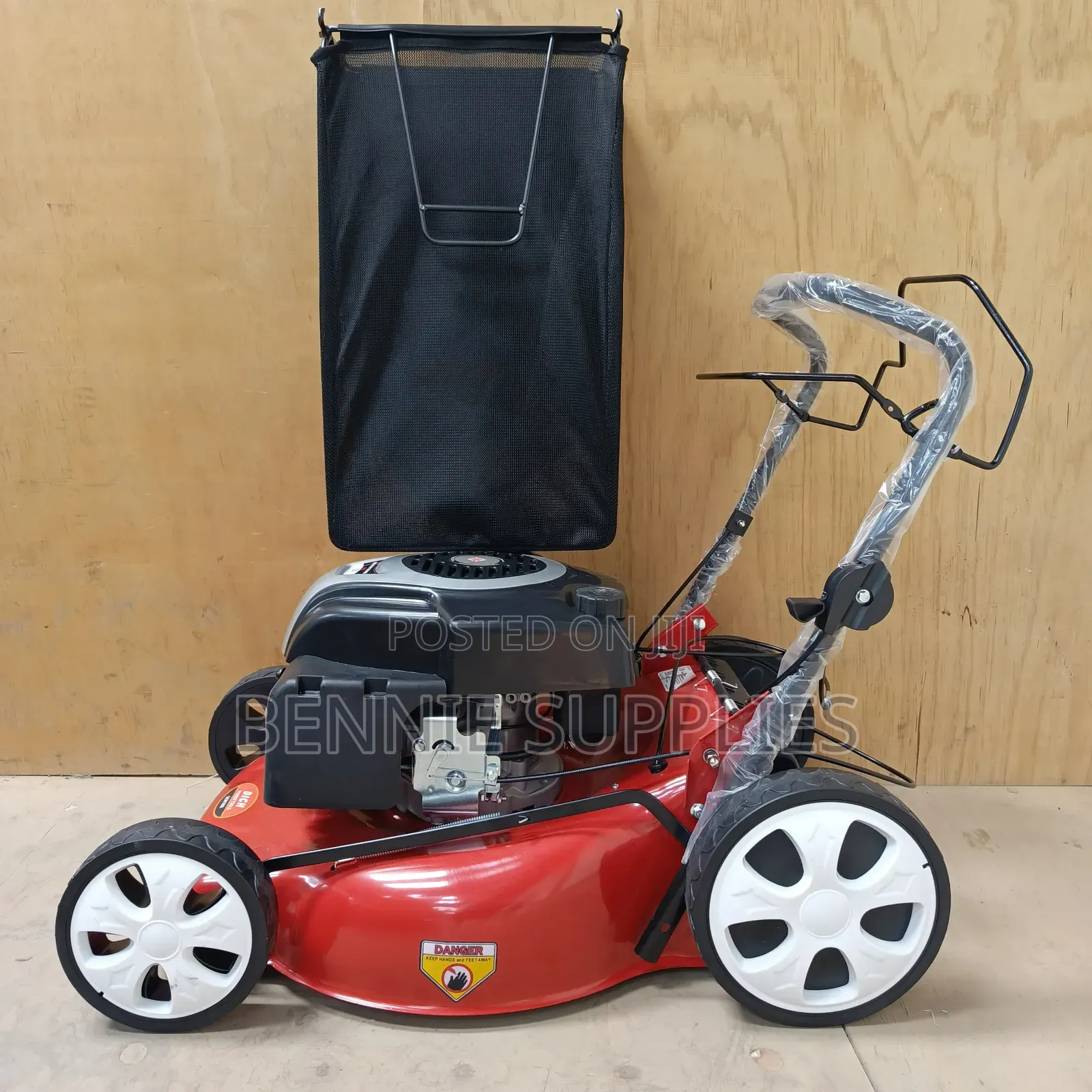 Powerful Lawn Mower/ Gasoline Lawn Mower