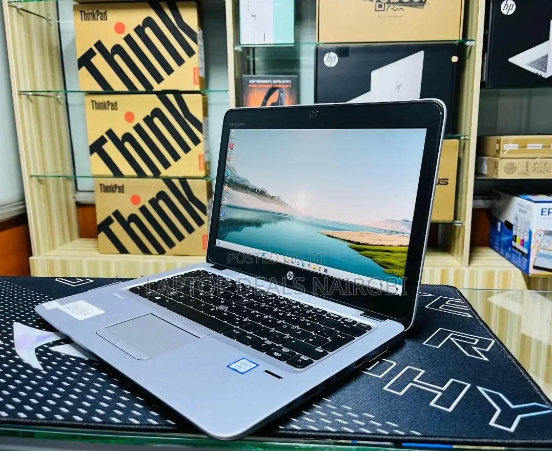 Laptop HP EliteBook 820 G4 8GB Intel Core I5 HDD+SSD 256GB