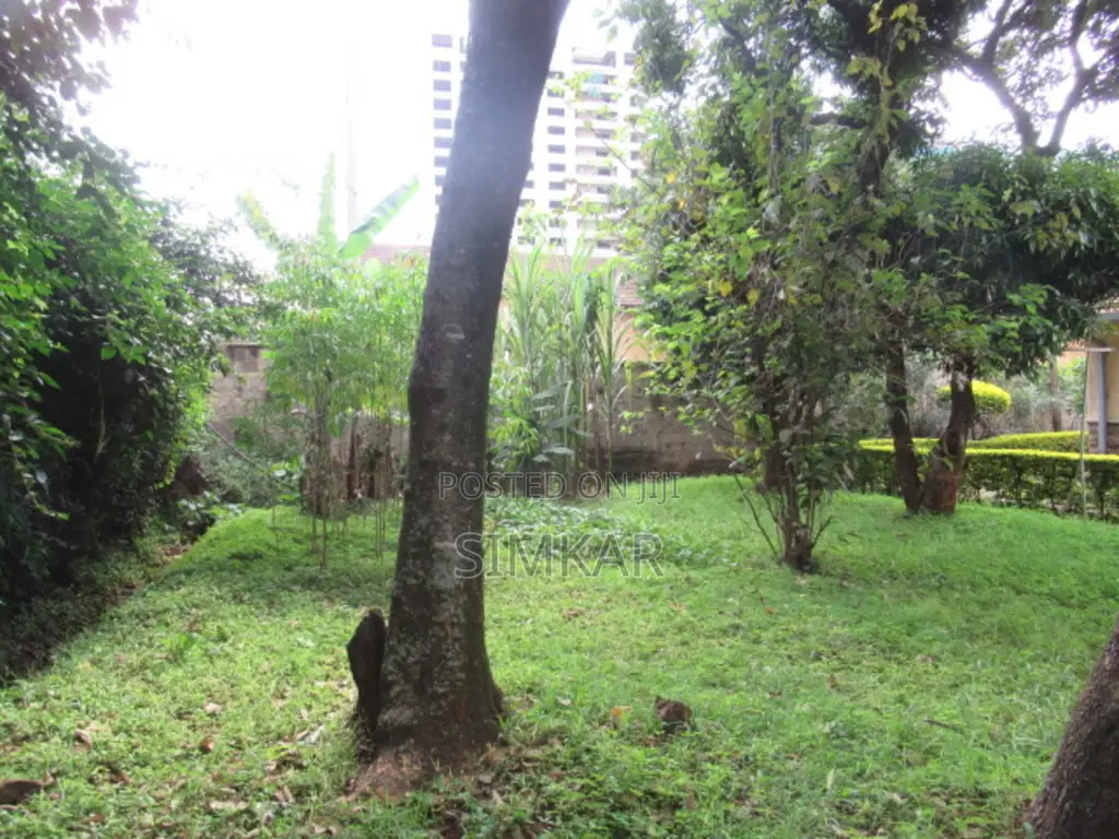 0.5-Acre Plot for Sale in Parklands