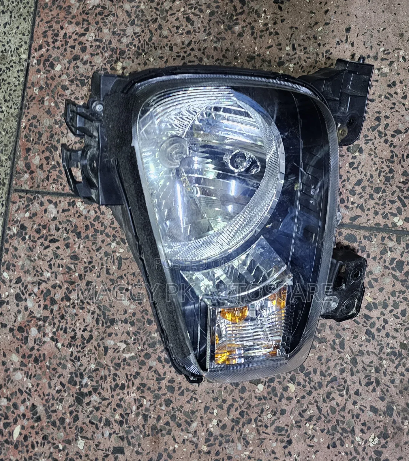 Suzuki Alto 2015 Headlight Non Xenon