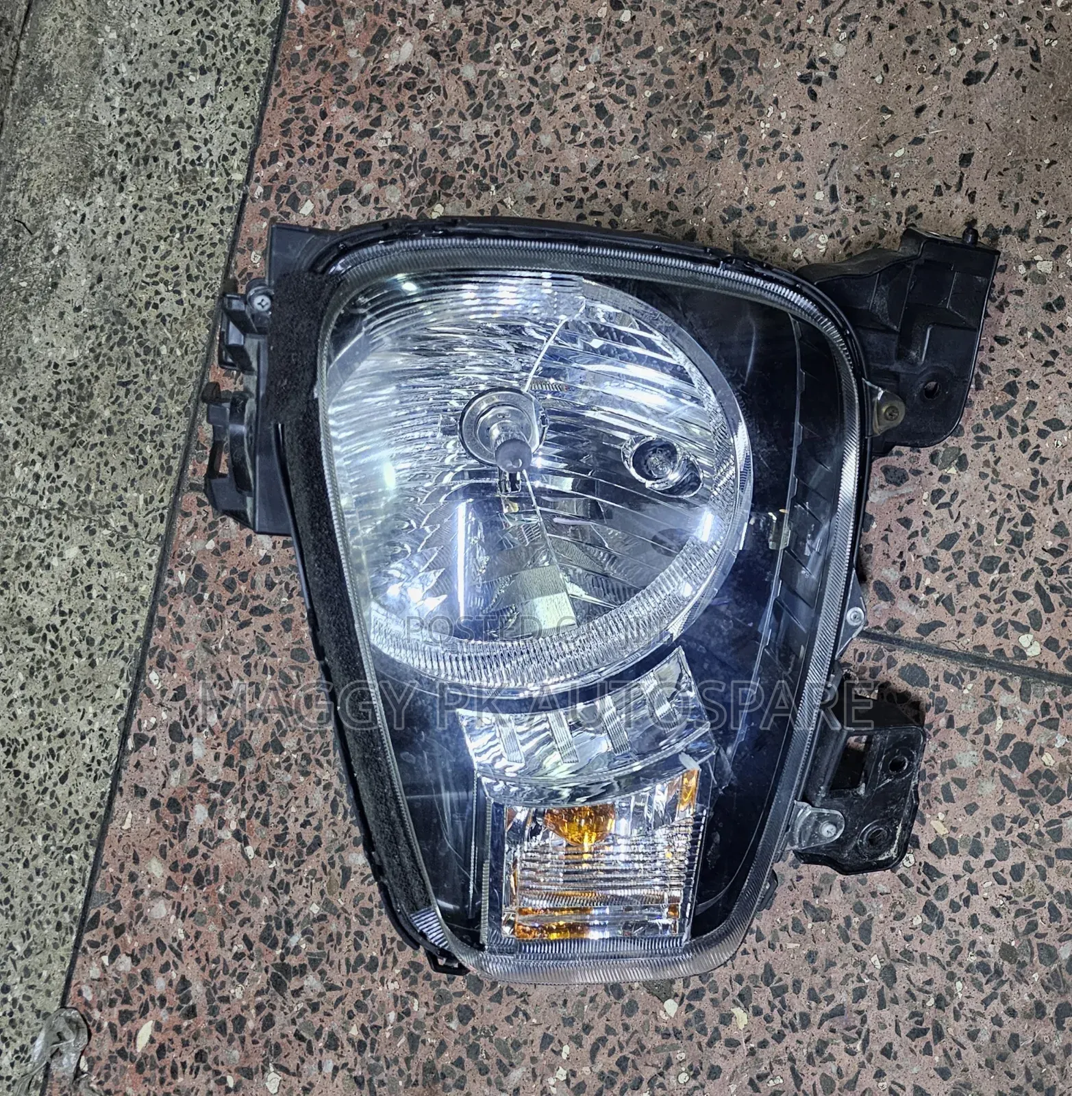 Suzuki Alto 2015 Headlight Non Xenon