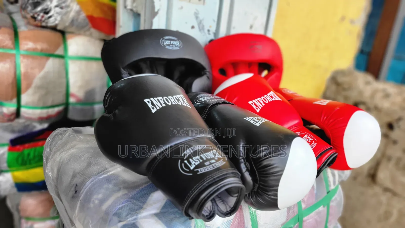 Boxing Gear Gloves/ Headgear