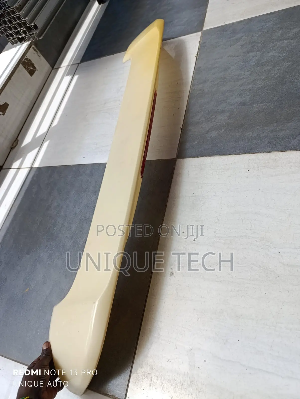 Old Modeltoyota Noah / Voxy Rear Spoiler