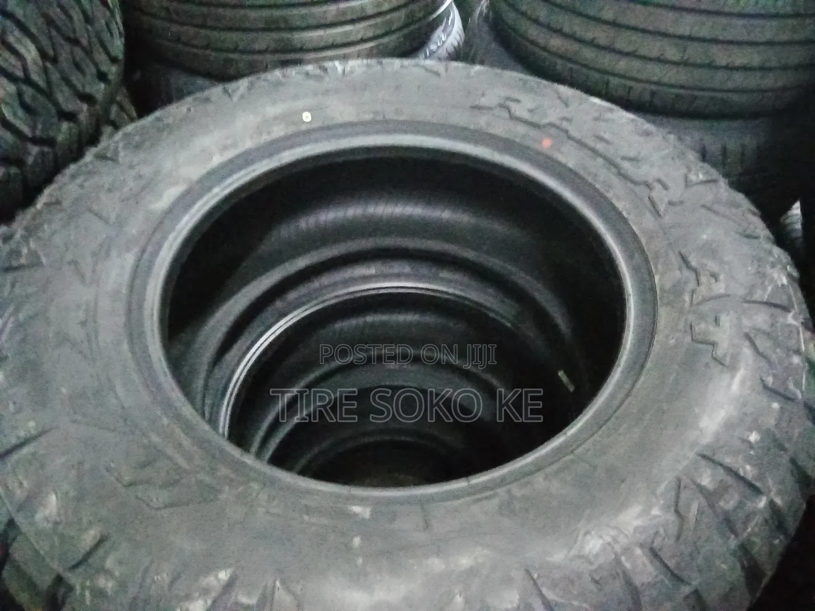 285/65r18 Maxxis Razr At811