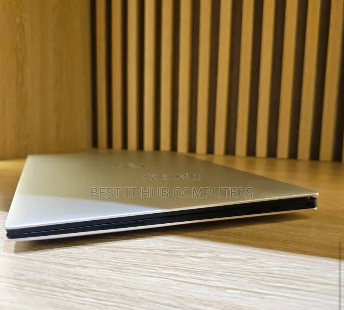 Laptop Dell XPS 13 7390 8GB Intel Core i5 SSD 256GB