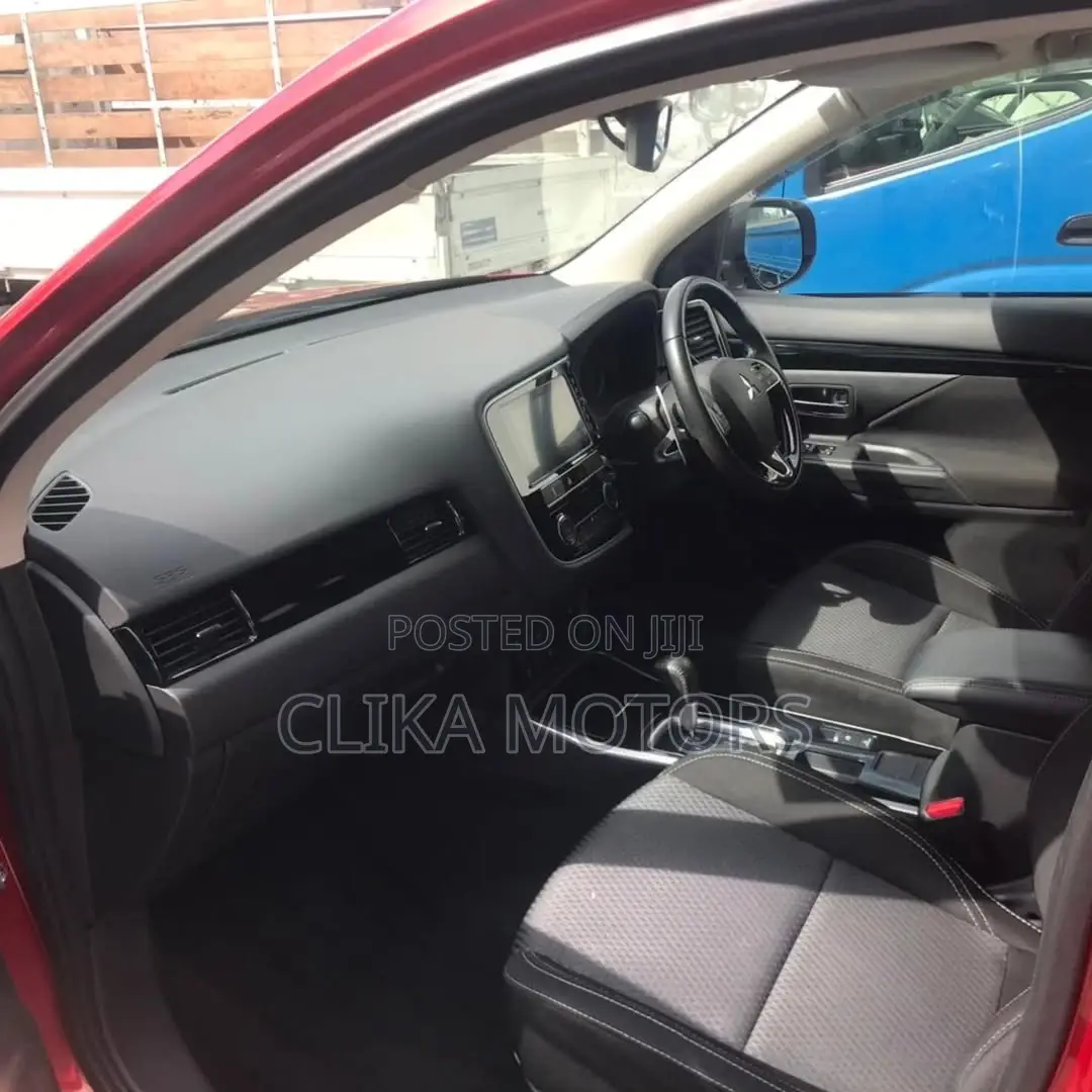 Mitsubishi Outlander ES FWD 2018 Red