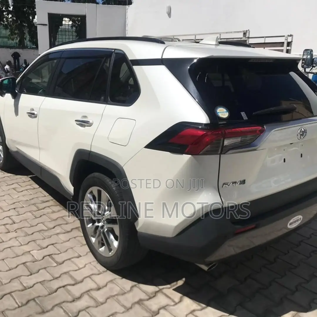 Toyota RAV4 Limited FWD 2020 White